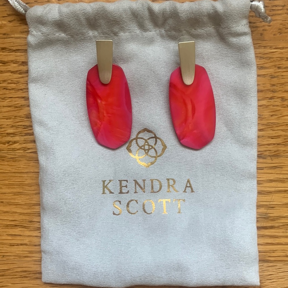 Kendra Scott earrings NWOT